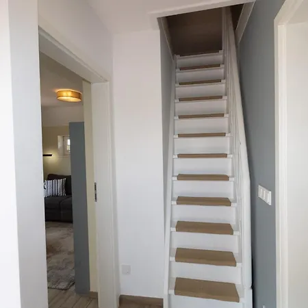 Reetdachhaus Suederende Feriehus