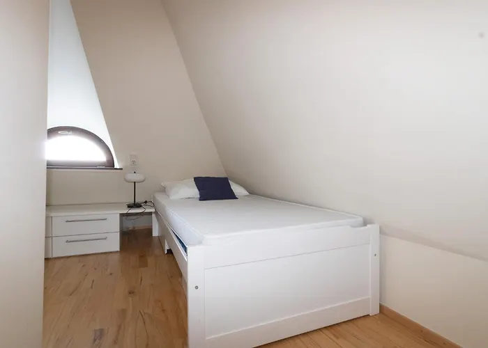 Semesterbostad Reetdachhaus Suederende *